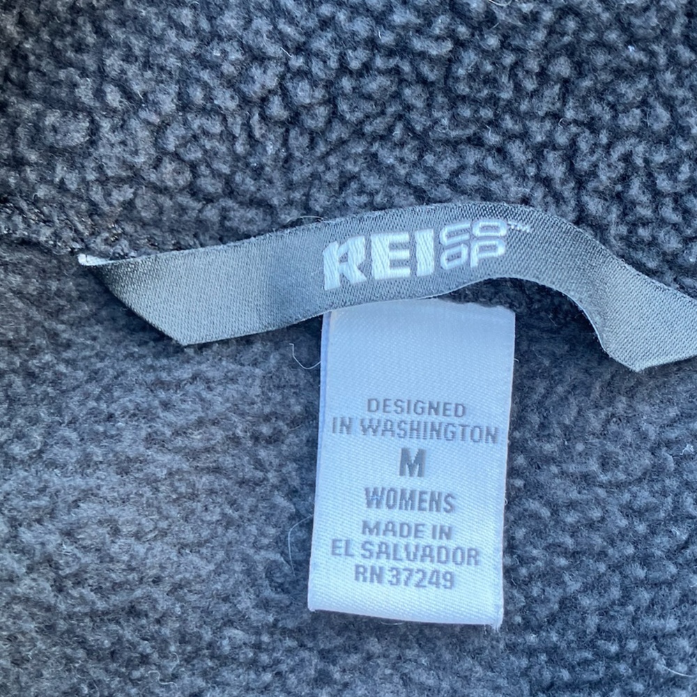REI Co-Op "Groundbreaker" fleece jacket - size medium - Picture 4 of 4